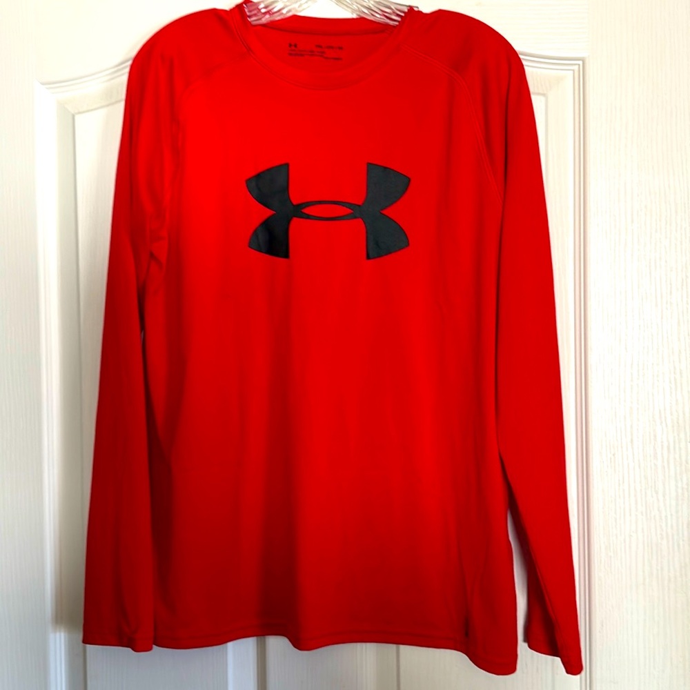 Youth boys Under Armour shirt
Youth XL
